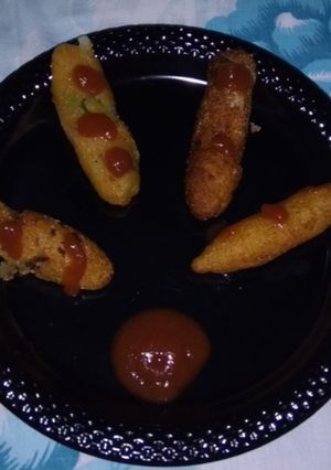 A picture of Semolina potato fingers.