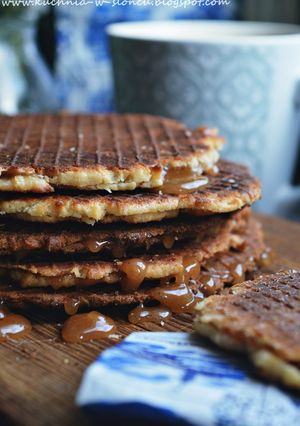Zdjęcie przepisu Domowe Stroopwafels, czyli holenderskie wafle z syropem.