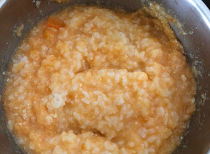 寶寶粥-紅蘿蔔玉米筍高麗菜粥 的食譜成品照片