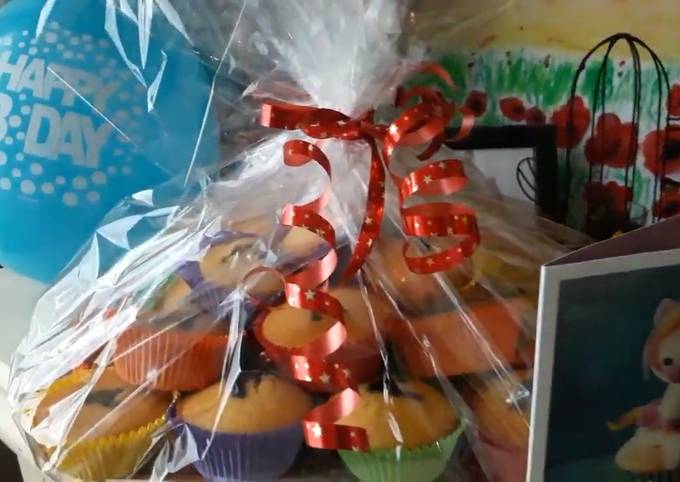 Simple Way to Make Any-night-of-the-week Lemon Cupcakes (very easy, no mixer)