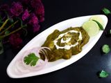 Palak Paneer | Cottage Cheese with Spinach Gravy