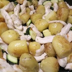 A picture of Chicken, potato and courgette one pan dinner.