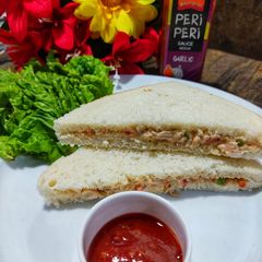 A picture of Mayo chicken sandwich.