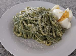Una foto de Pasta con Salsa de Alcachofa y Espinaca