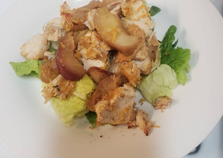 Recipe of Quick Chicken breast on a bed of sauted apples and onions