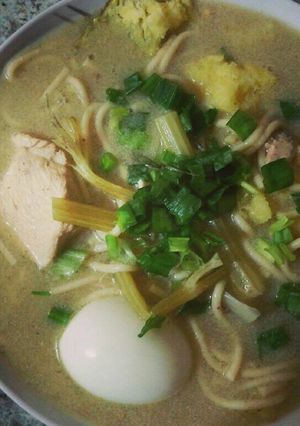 Una foto de Caldo de pollo especial