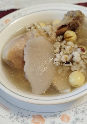 有機雞腿四神湯 的食譜成品照片