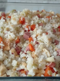 Una foto de Salteado de arroz y estrellitas