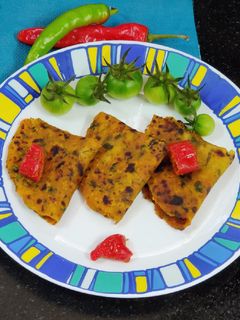 आलू के थेपले Aloo ke Theple recipe in Hindi) रेसिपी मुख्य फोटो