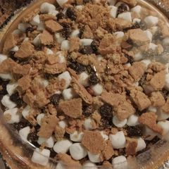A picture of Smores pie.