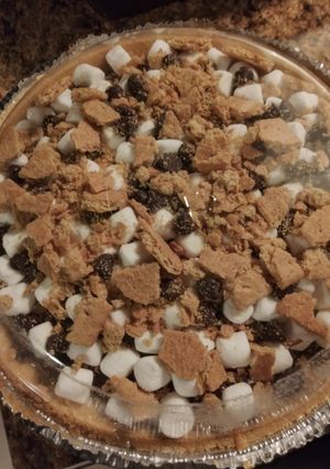 A picture of Smores pie.