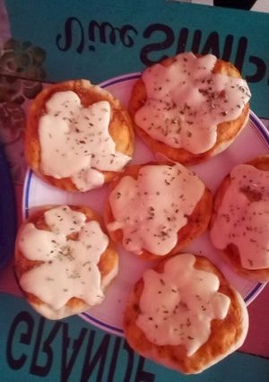 Una foto de Pizzetitas para el mate...🍕😲