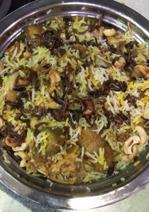 صورة لوصفة رز بحريني (دجاج في قاعته)