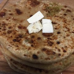 A picture of Aloo parathas.