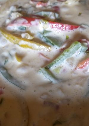 Una foto de Salsa de crema y morrón