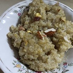 A picture of Quinoa Halwa.