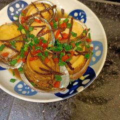 A picture of Steam Fresh Abalone with Tangerine Peel Kantonis Style.