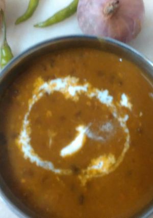 A picture of Daal makhni.