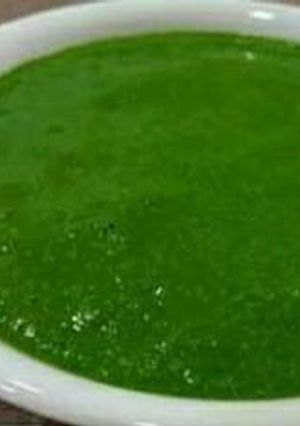 A picture of Dhaniya ki chutney.