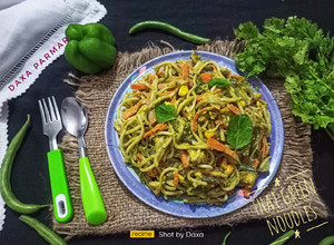 A picture of Thai Green Curry Noodles.