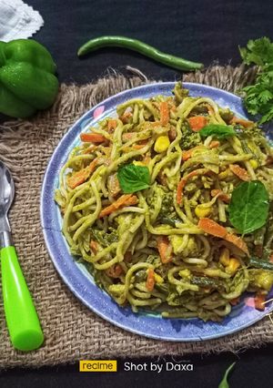 A picture of Thai Green Curry Noodles.