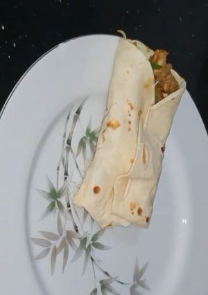 A picture of Chicken fajita wrap (tortilla).