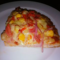 A picture of Chicken Crust Pizza.