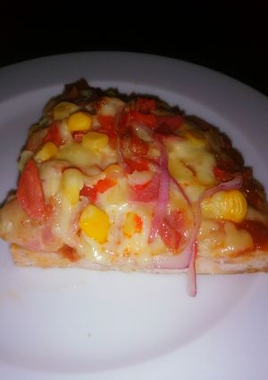 A picture of Chicken Crust Pizza.