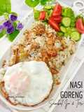 Nasi Goreng Sambal Ijo dan Teri