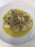 Kokotxas de bacalao con berberechos