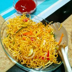 Crispy noodles salad A picture of Crispy noodles salad.