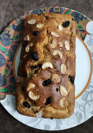 A picture of Plum Cake.