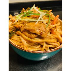 A picture of Chicken Chowmein.