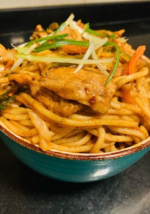 A picture of Chicken Chowmein.