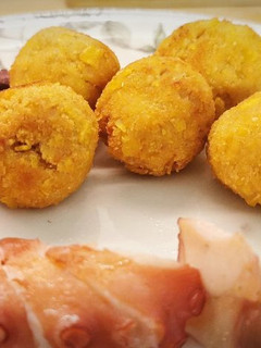 Una foto de Croquetas de Pulpo
