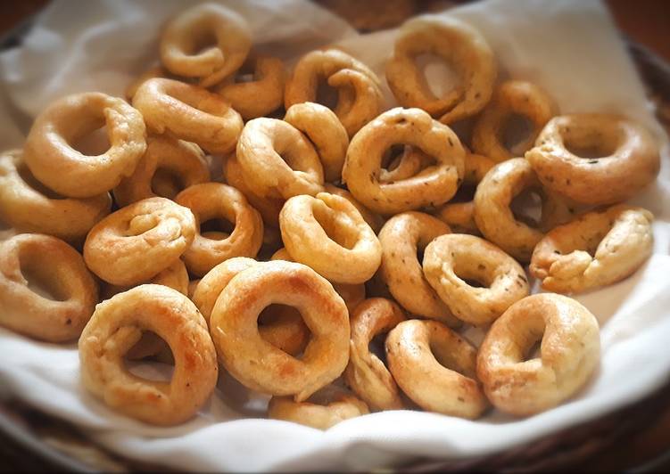 Simple Way to Prepare Qualsiasi sera della settimana Tarallini