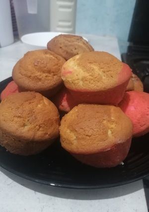 A picture of Vanilla Cupcakes.