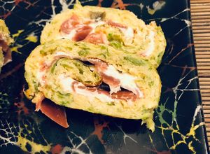Una foto de Roll de Zucchini con Jamón, Queso Crema y Alcaparras 😀😀