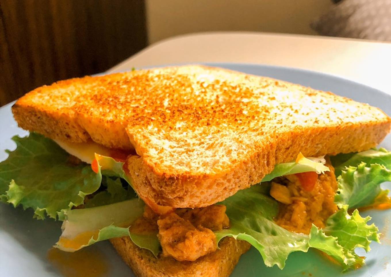 Sandwich Tuna Pedas Keju