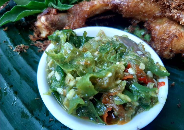 Resep Sambel hejo ala gadis pangandaran 🥰🥰🥰 yang Sempurna