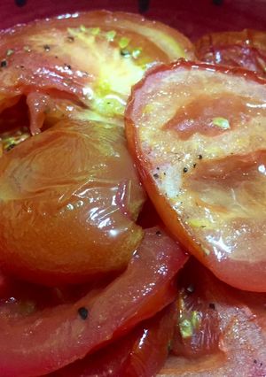 Una foto de Tomates confitados