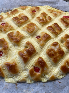 Una foto de Coca de Sant Joan de crema