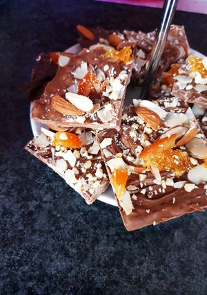 Une photo de Chocolats 🍫 à casser😋#tablierdor2023