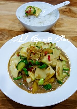 Hình của món Mắm dưa Miền Trung.
