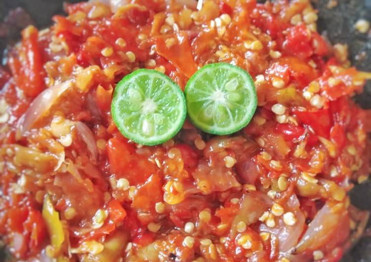 Langkah Mudah untuk Membuat Sambal pecak, Lezat Sekali