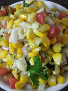 कॉर्न सलाद (Corn salad recipe in Hindi) रेसिपी मुख्य फोटो