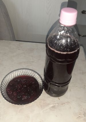 عکسی از دستور شربت و مربای آلبالو