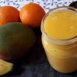 Smoothie de mango, banana y naranja