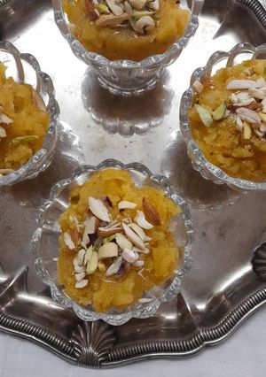A picture of Kesar pineapple sheera.