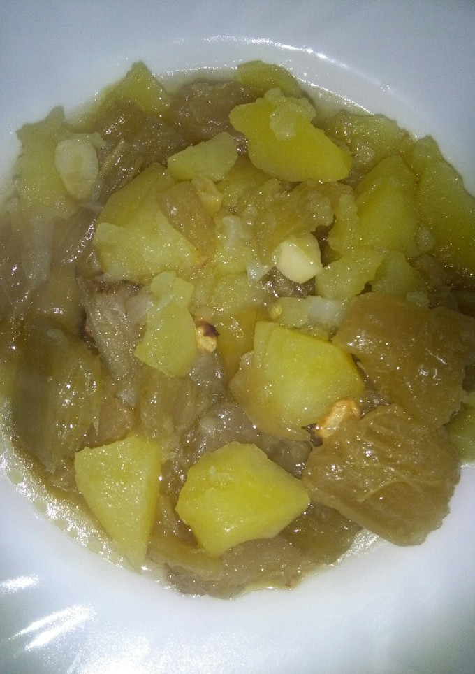 Una foto de Cardo con patatas